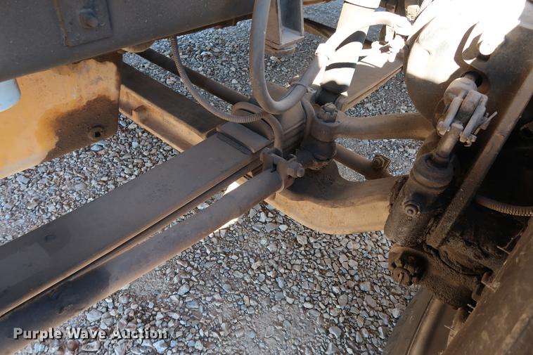 image for item DG3287 1995 International 9400 semi truck