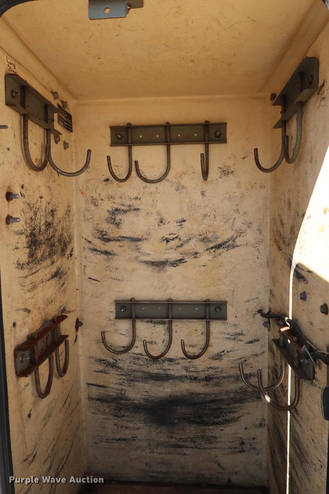 image for item DG3288 2005 International 7400 crane truck