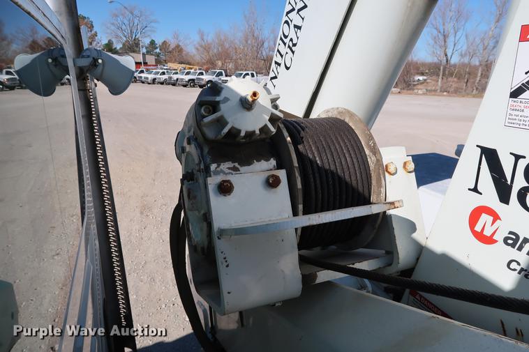 image for item DG3288 2005 International 7400 crane truck