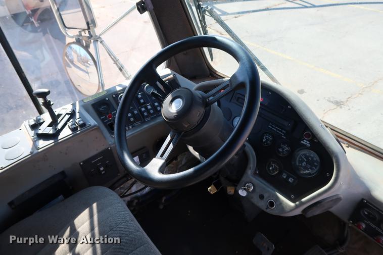 image for item DG3293 2004 Allianz Johnston 4000 street sweeper