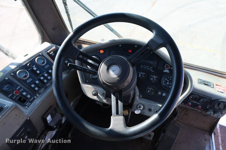 image for item DG3293 2004 Allianz Johnston 4000 street sweeper