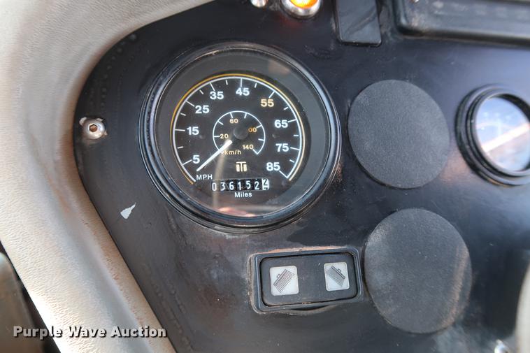 image for item DG3293 2004 Allianz Johnston 4000 street sweeper