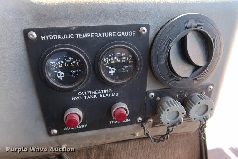 image for item DG3293 2004 Allianz Johnston 4000 street sweeper