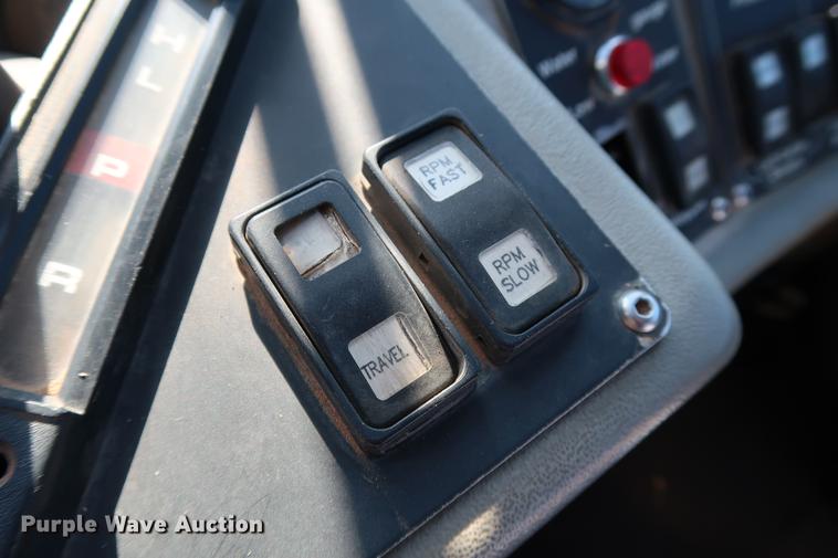 image for item DG3293 2004 Allianz Johnston 4000 street sweeper