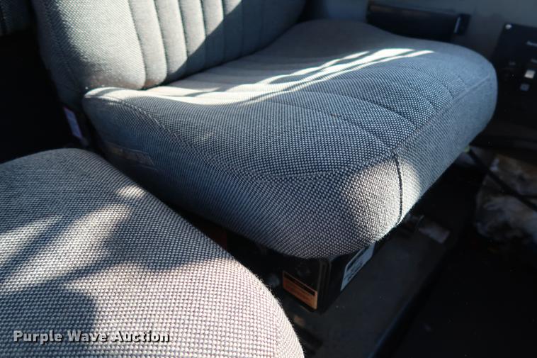 image for item DG3293 2004 Allianz Johnston 4000 street sweeper