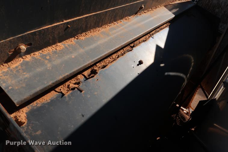 image for item DG3293 2004 Allianz Johnston 4000 street sweeper