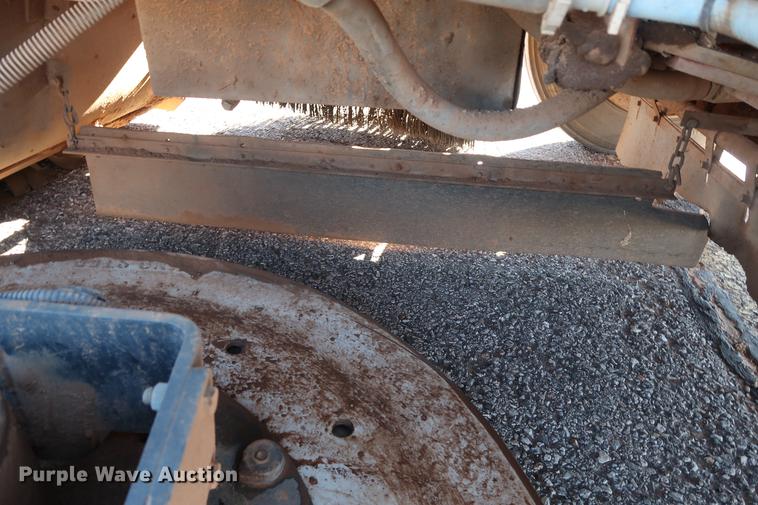 image for item DG3293 2004 Allianz Johnston 4000 street sweeper