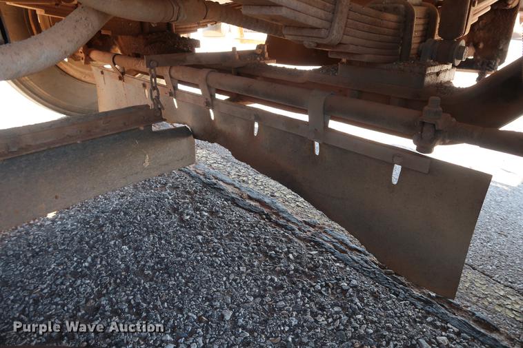 image for item DG3293 2004 Allianz Johnston 4000 street sweeper