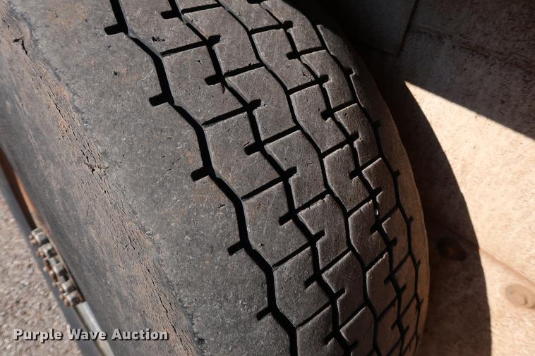 image for item DG3293 2004 Allianz Johnston 4000 street sweeper