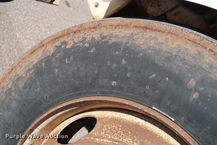 image for item DG3293 2004 Allianz Johnston 4000 street sweeper