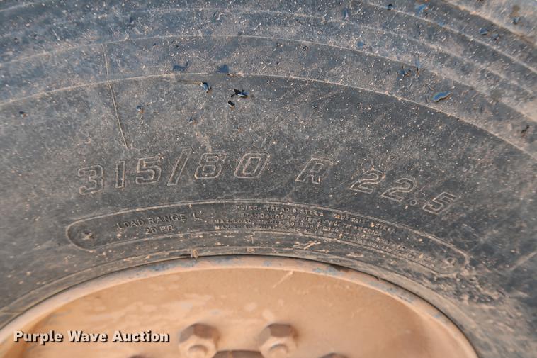 image for item DG3293 2004 Allianz Johnston 4000 street sweeper