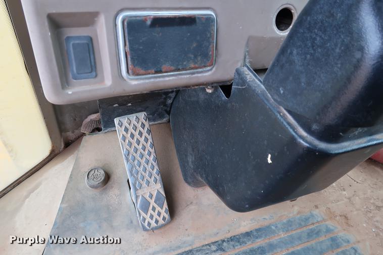 image for item DG3295 2001 John Deere 544H wheel loader