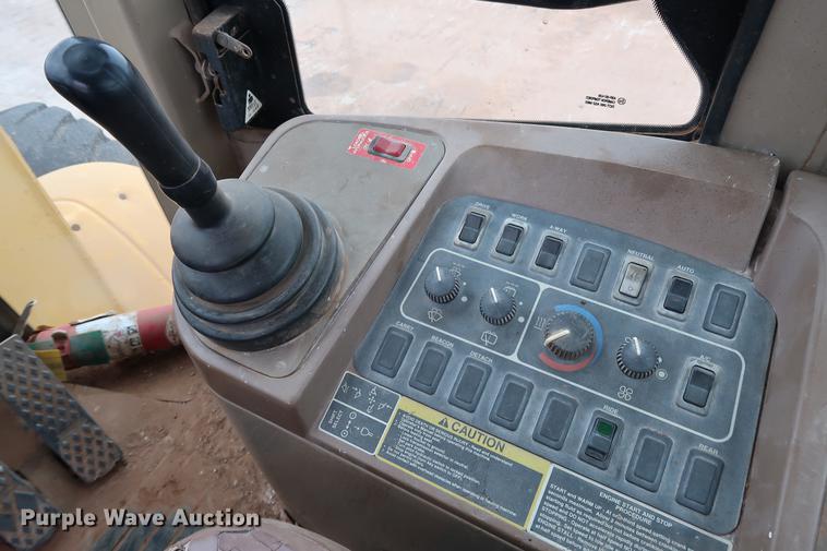 image for item DG3295 2001 John Deere 544H wheel loader