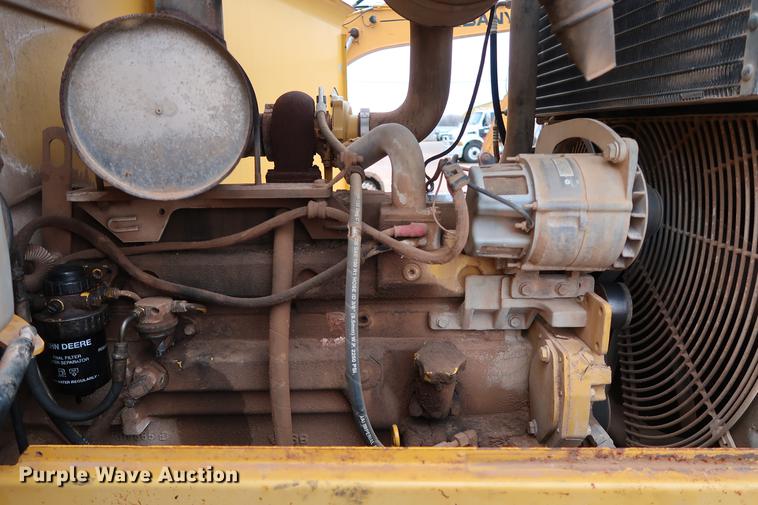 image for item DG3295 2001 John Deere 544H wheel loader