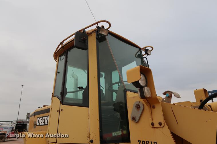 image for item DG3295 2001 John Deere 544H wheel loader