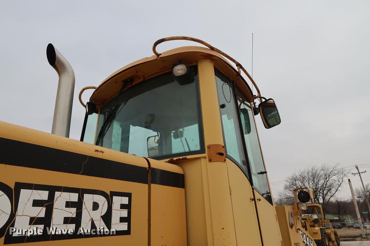 image for item DG3295 2001 John Deere 544H wheel loader