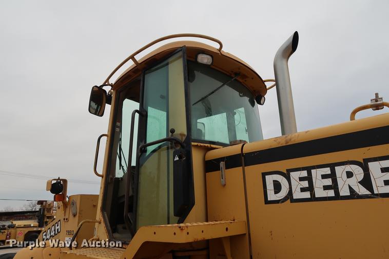 image for item DG3295 2001 John Deere 544H wheel loader