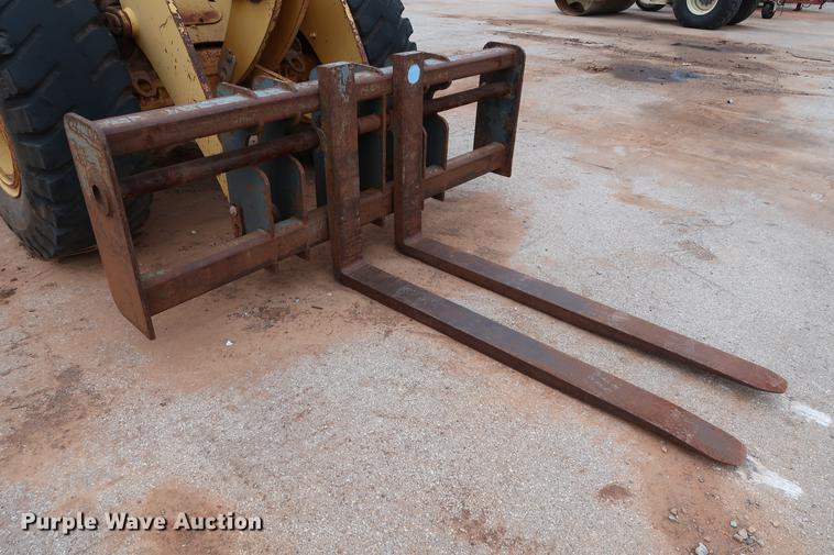 image for item DG3295 2001 John Deere 544H wheel loader