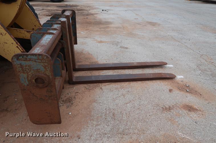 image for item DG3295 2001 John Deere 544H wheel loader