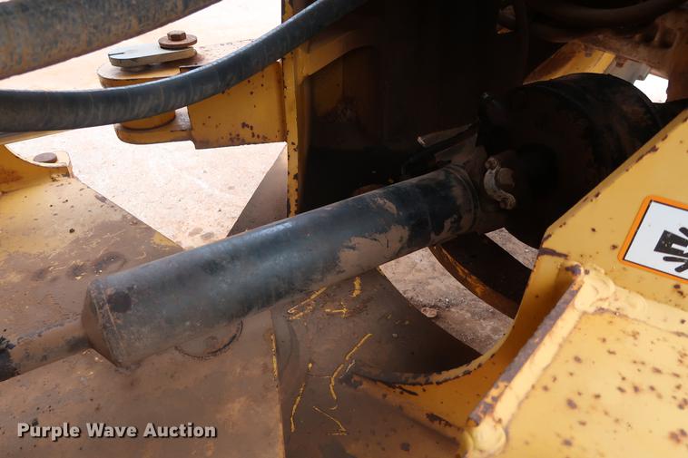 image for item DG3295 2001 John Deere 544H wheel loader