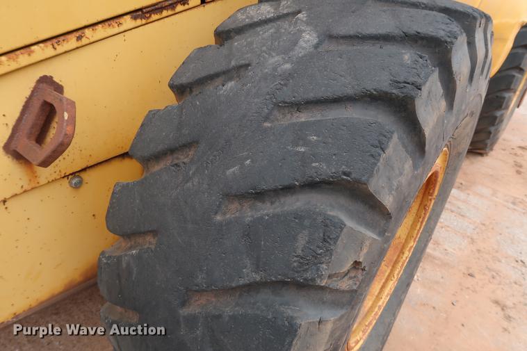 image for item DG3295 2001 John Deere 544H wheel loader
