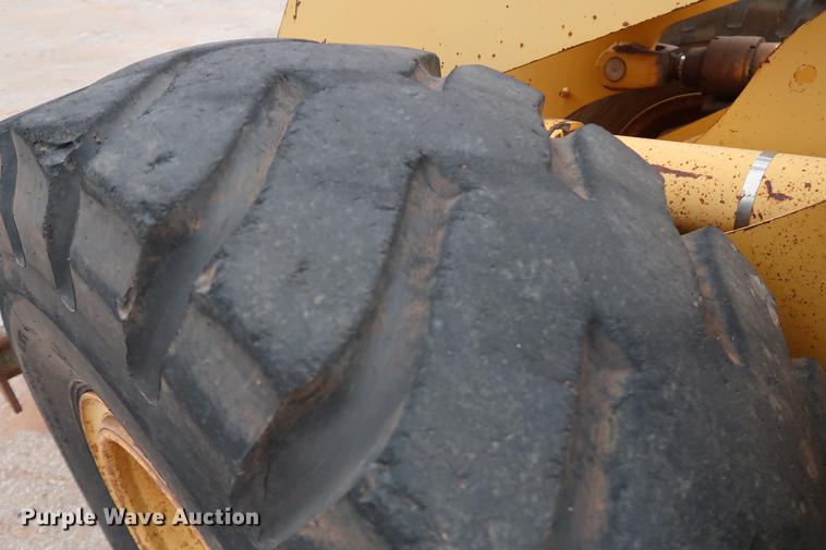 image for item DG3295 2001 John Deere 544H wheel loader