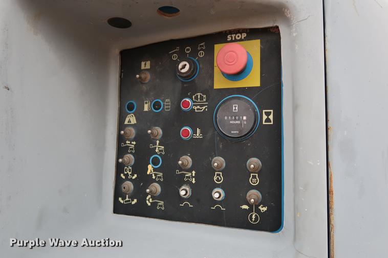 image for item DG3296 2008 Genie Z-45/25 boom lift