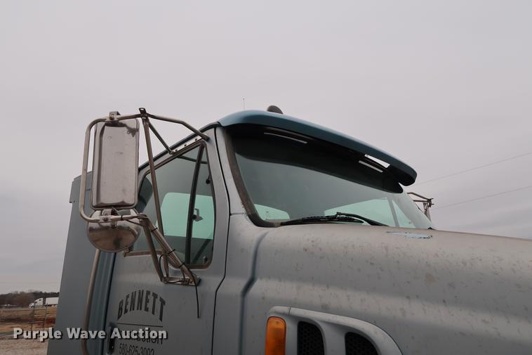 image for item DG3299 2005 Sterling A-Line semi truck