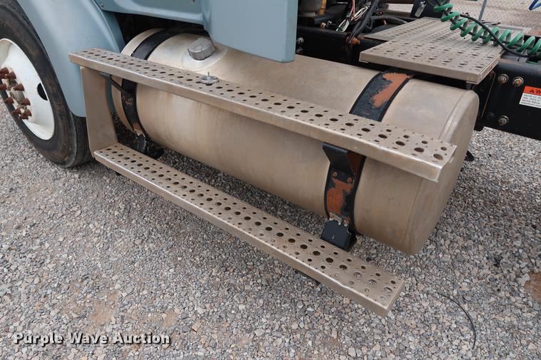 image for item DG3299 2005 Sterling A-Line semi truck