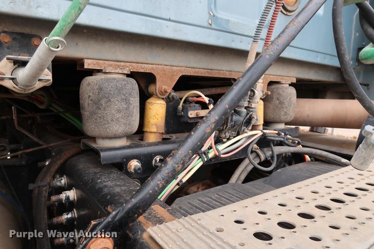 image for item DG3299 2005 Sterling A-Line semi truck