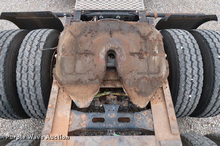 image for item DG3299 2005 Sterling A-Line semi truck