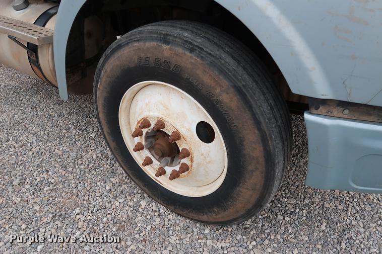 image for item DG3299 2005 Sterling A-Line semi truck