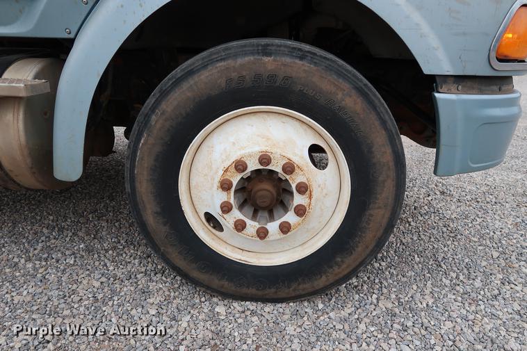 image for item DG3299 2005 Sterling A-Line semi truck