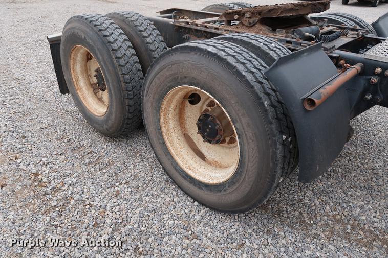 image for item DG3299 2005 Sterling A-Line semi truck