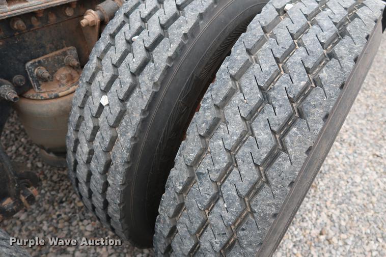 image for item DG3299 2005 Sterling A-Line semi truck