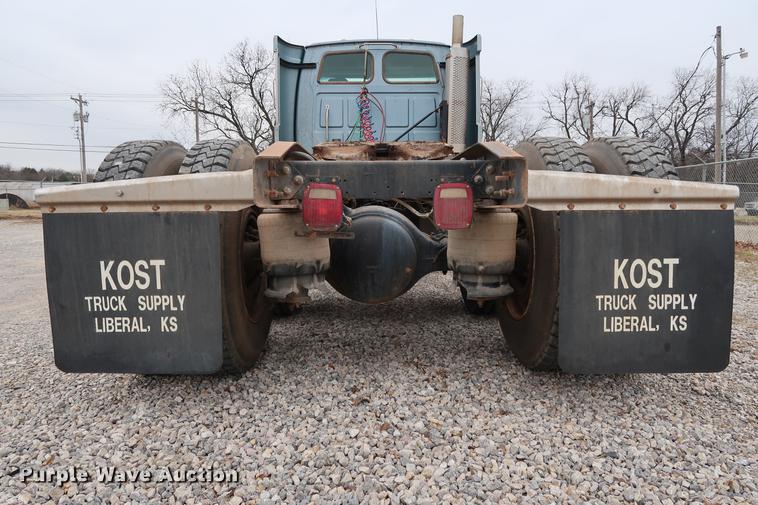 image for item DG3299 2005 Sterling A-Line semi truck