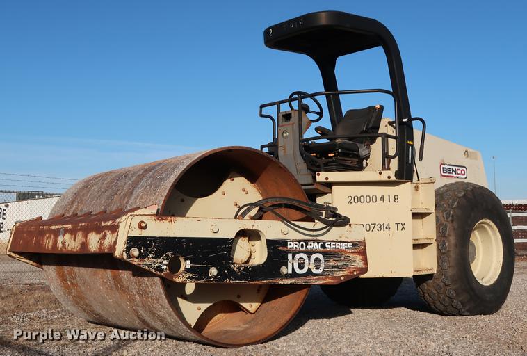 image for item DG3301 2000 Ingersoll Rand SD-100D single drum vibratory roller