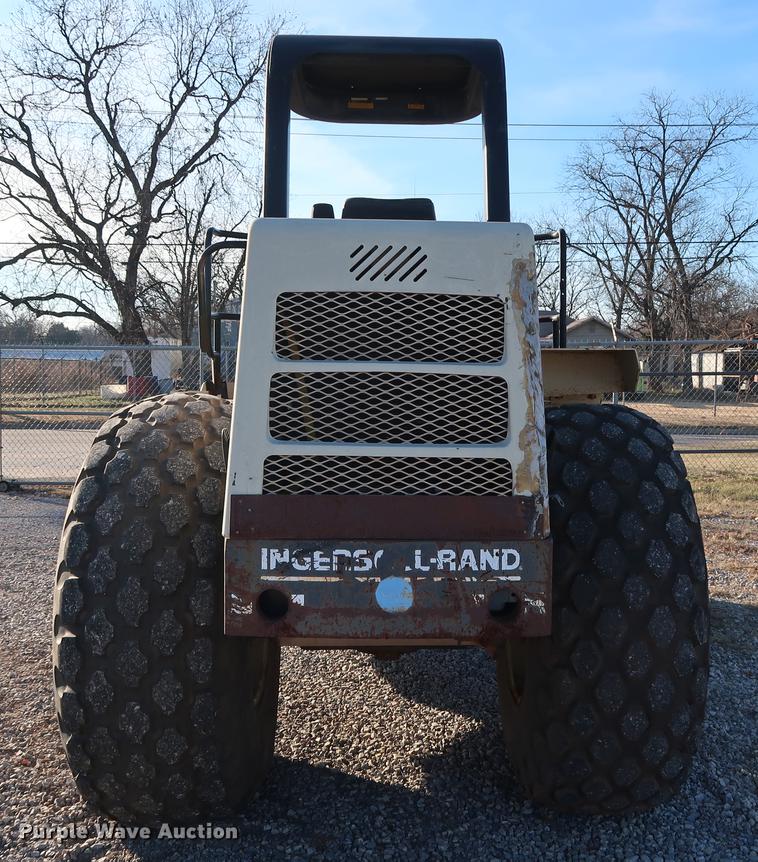 image for item DG3301 2000 Ingersoll Rand SD-100D single drum vibratory roller