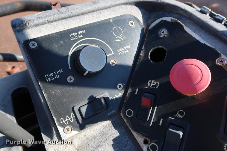 image for item DG3301 2000 Ingersoll Rand SD-100D single drum vibratory roller