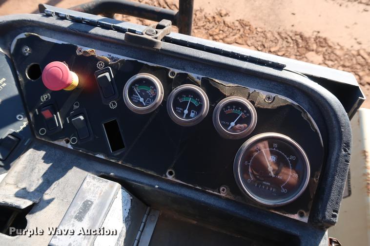 image for item DG3301 2000 Ingersoll Rand SD-100D single drum vibratory roller