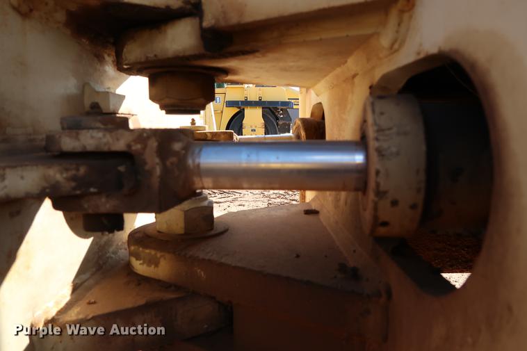 image for item DG3301 2000 Ingersoll Rand SD-100D single drum vibratory roller