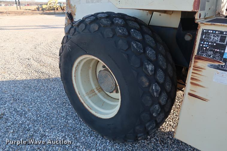 image for item DG3301 2000 Ingersoll Rand SD-100D single drum vibratory roller