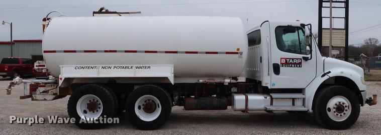 image for item DG3305 2003 Freightliner Business Class M2 water truck