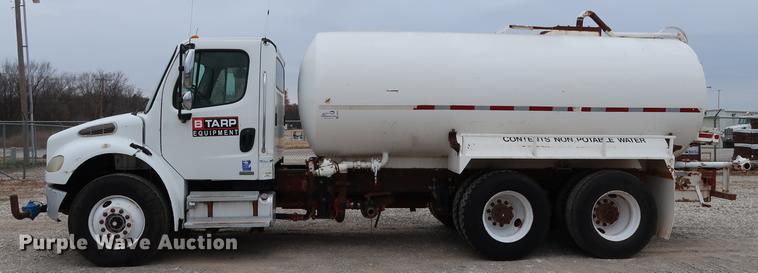 image for item DG3305 2003 Freightliner Business Class M2 water truck