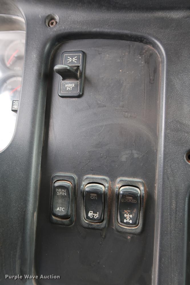 image for item DG3305 2003 Freightliner Business Class M2 water truck