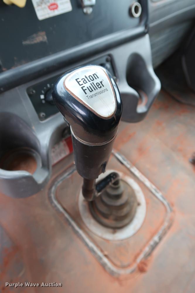 image for item DG3305 2003 Freightliner Business Class M2 water truck