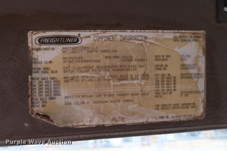 image for item DG3305 2003 Freightliner Business Class M2 water truck