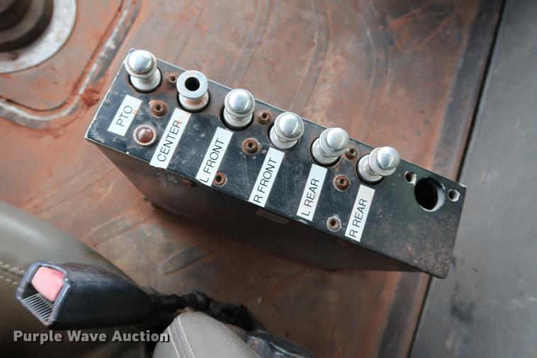 image for item DG3305 2003 Freightliner Business Class M2 water truck