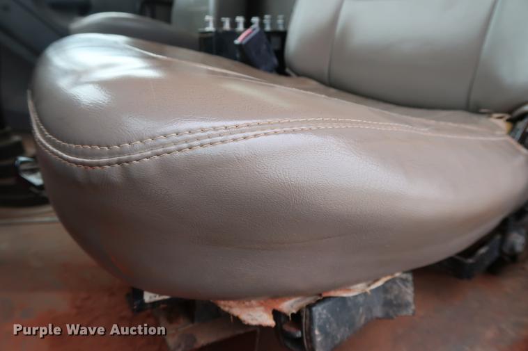 image for item DG3305 2003 Freightliner Business Class M2 water truck