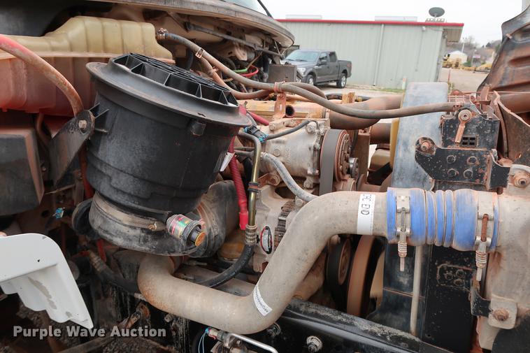 image for item DG3305 2003 Freightliner Business Class M2 water truck